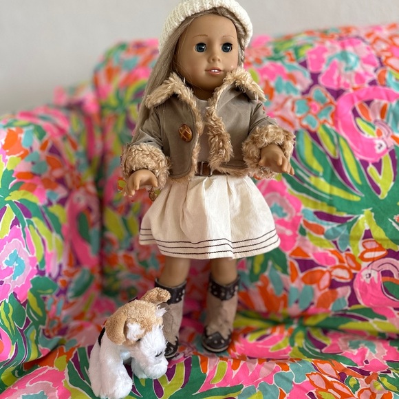 American girl doll Stylish Tan and Cream Doll Outfit with Hat - Picture 1 of 4
